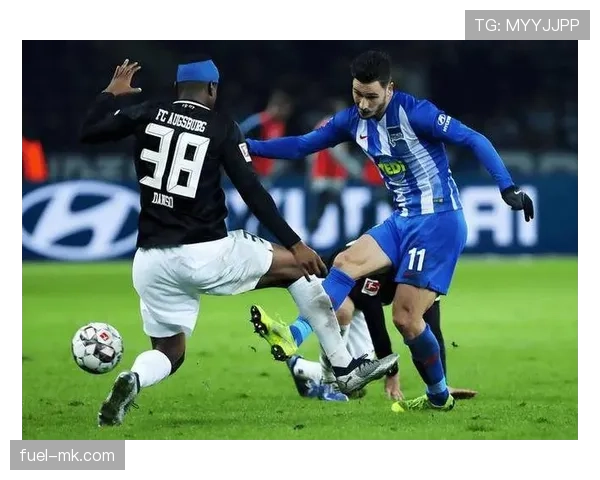 圣埃蒂安创新进攻战术惊艳亮相，球队实力跃升引多方关注